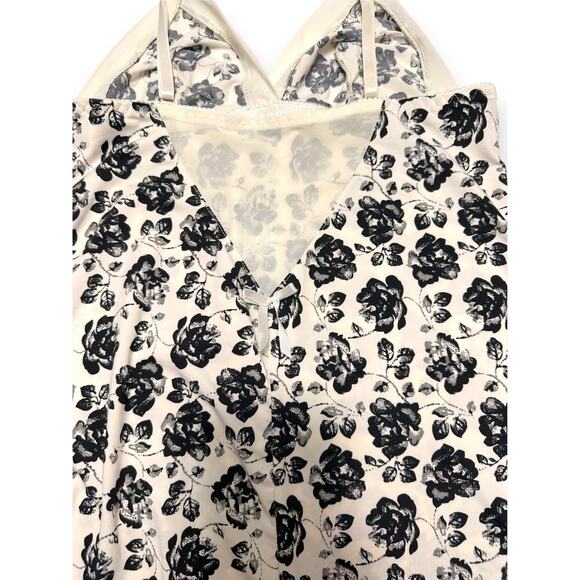 Jessica Simpson Elegant Floral Slip Dress with Lace Trim Size Medium - Picture 5 of 9